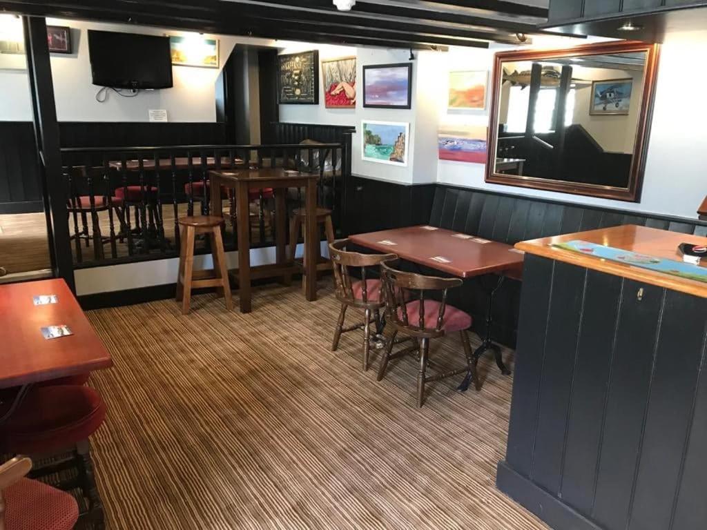 The Swordfish Inn Penzance Buitenkant foto